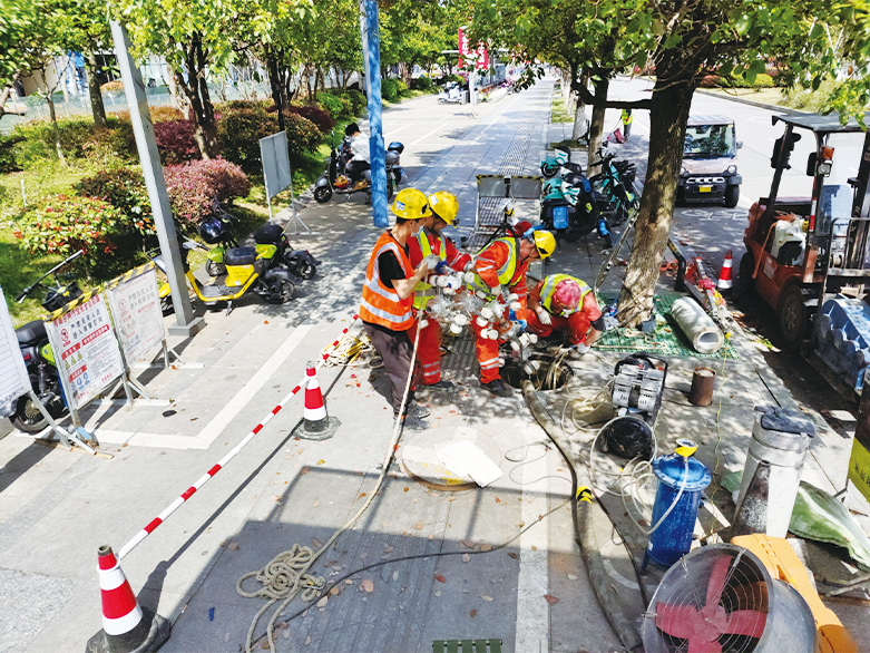  大渡口UV-CIPP紫外光固化修复